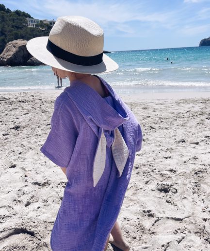 Violetinis muslino pončas