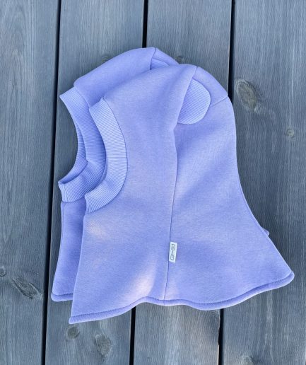 Violetinis žieminis šalmukas su ausytėmis