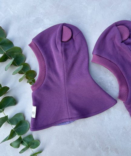 Violetinis žieminis šalmukas su ausytėmis